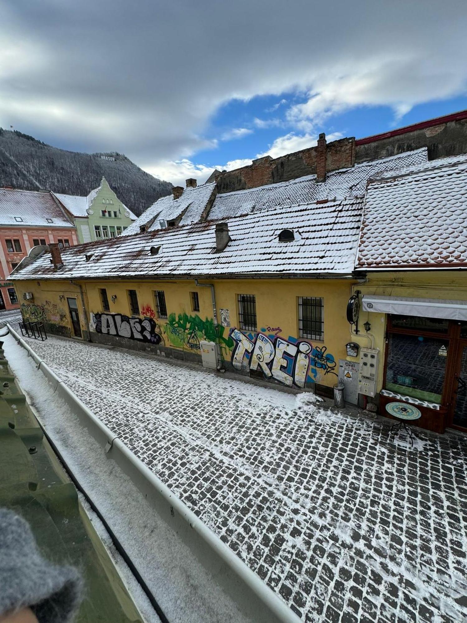 Central Stay Brassó Kültér fotó